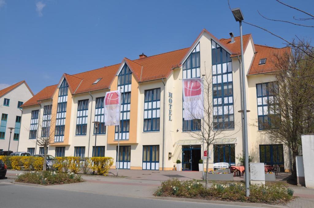City Hotel Ашерслебен Екстериор снимка