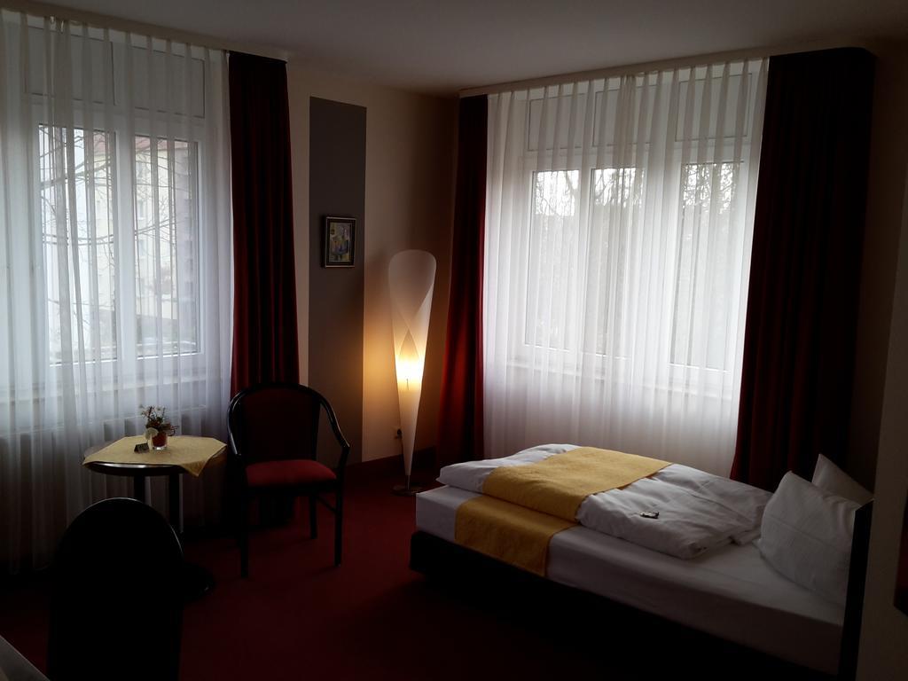 City Hotel Ашерслебен Екстериор снимка