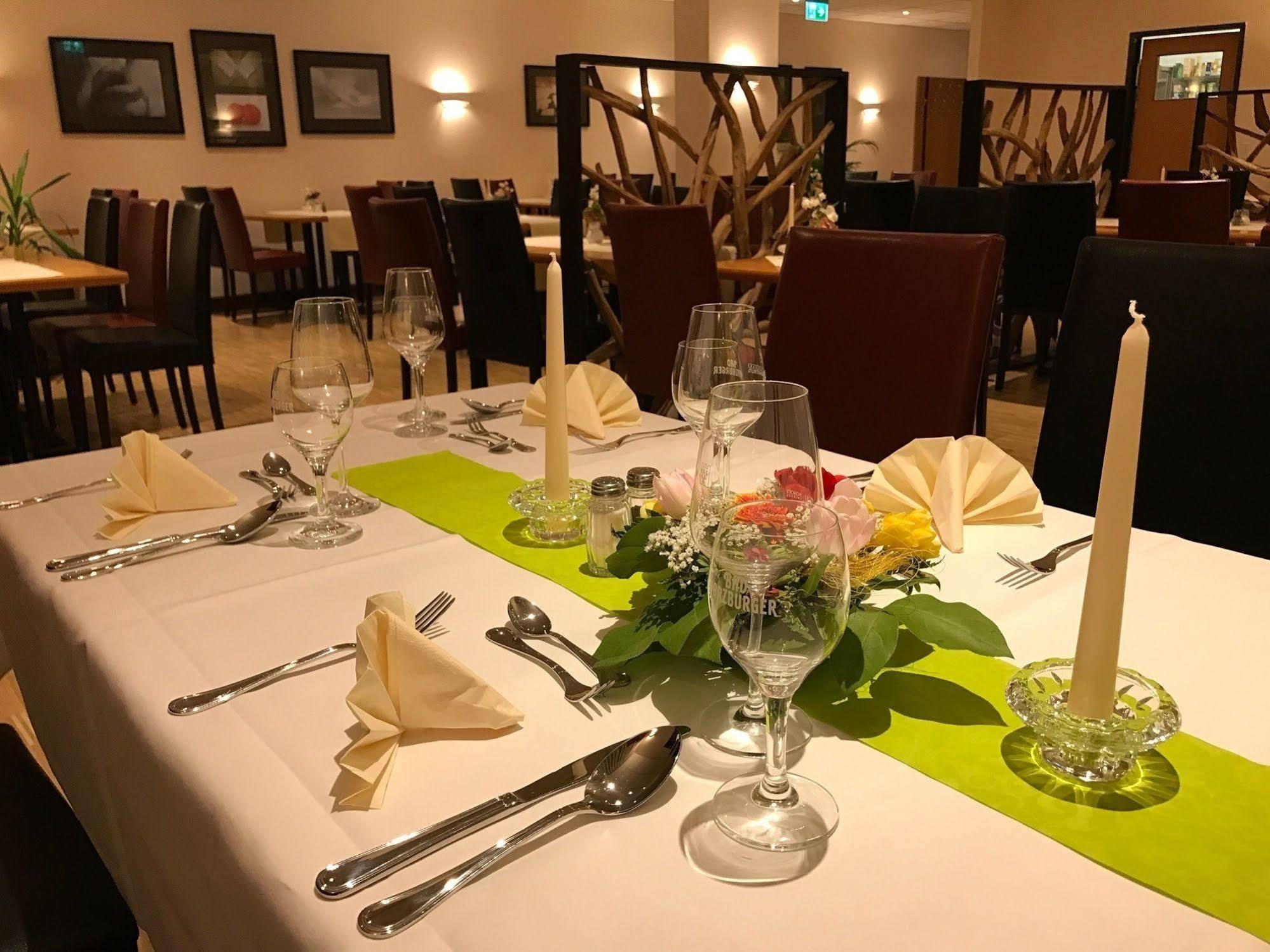 City Hotel Ашерслебен Екстериор снимка